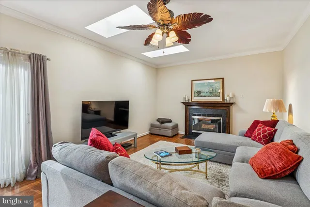 $825,000 | 1551 Brownsville Drive, Herndon, VA 20170