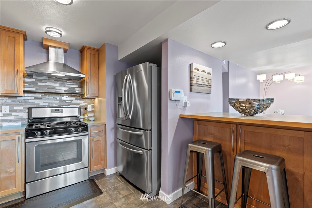 337 3rd Avenue South, Unit 101 Edmonds, WA 98020 - Photo 9 of 21 Gallery Image 9