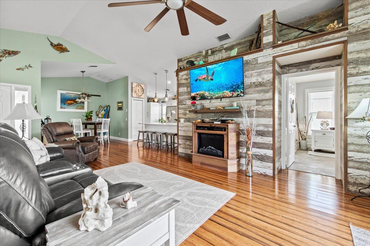 2776 Southwest Riviera Road Stuart, FL 34997 - Photo 27 of 62 Family Room