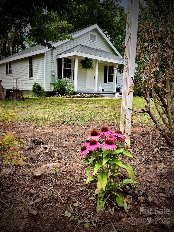 1645 Amherst Road Morganton, NC 28655 - Photo 1 of 23 Gallery Image 1