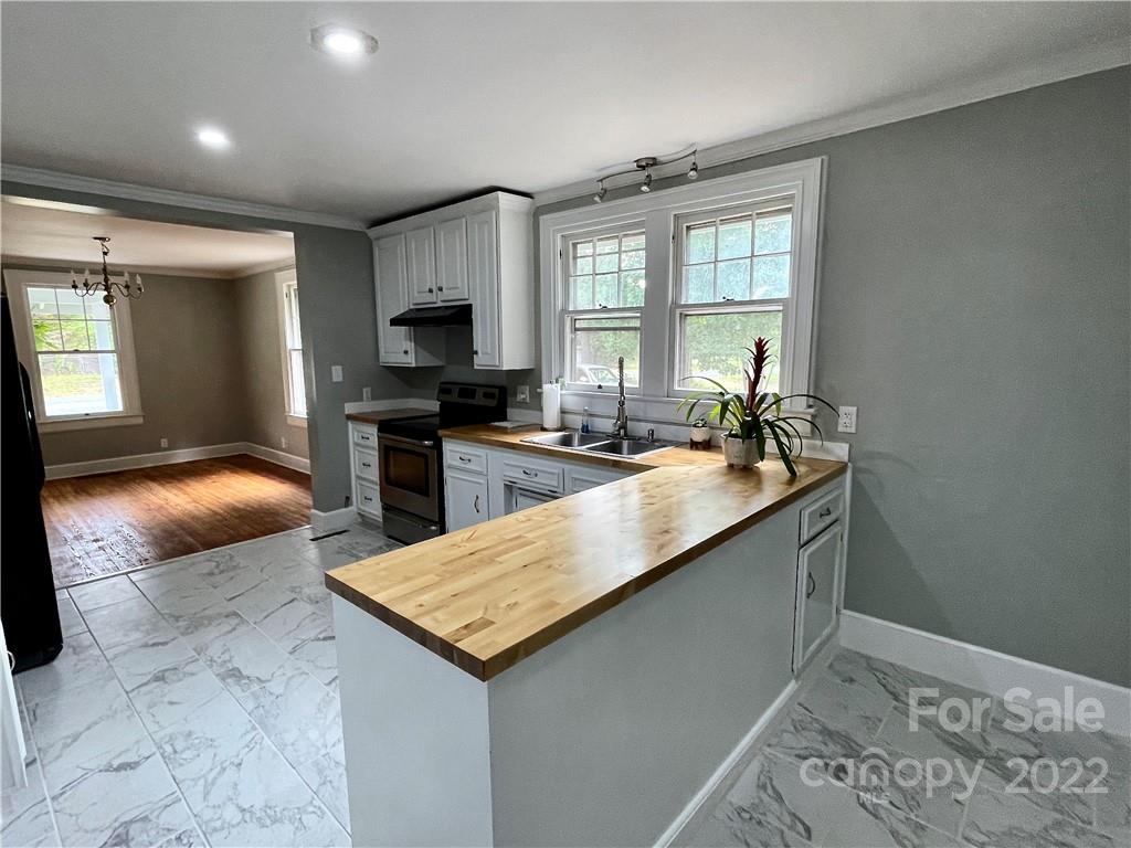 1645 Amherst Road Morganton, NC 28655 - Photo 12 of 23 Gallery Image 12