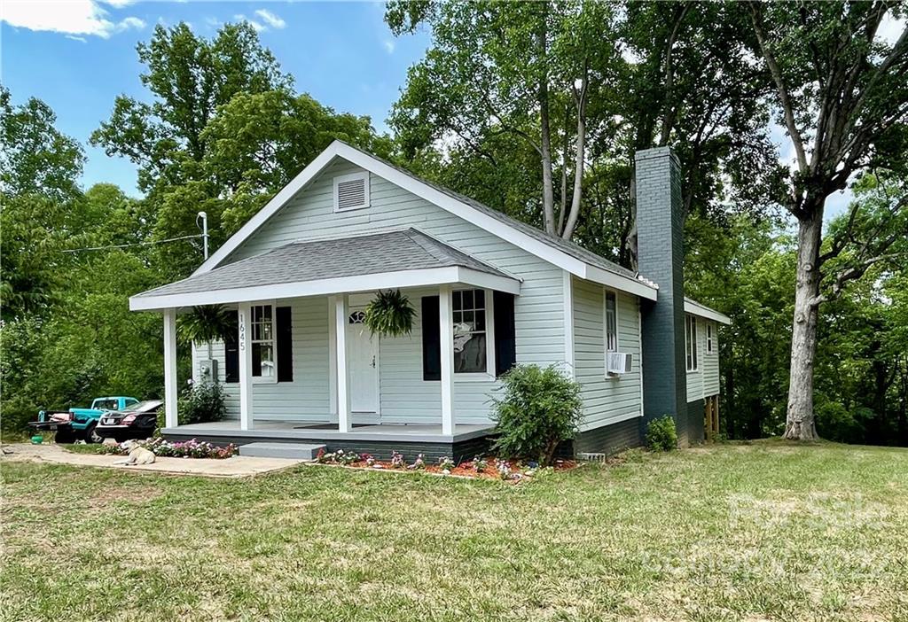 1645 Amherst Road Morganton, NC 28655 - Photo 3 of 23 Gallery Image 3