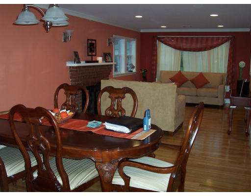 90 Edgewood Road Shrewsbury, MA 01545 - Photo 1 of 7 Gallery Image 1