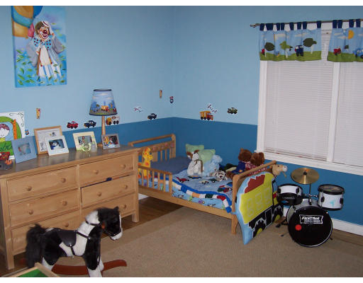 90 Edgewood Road Shrewsbury, MA 01545 - Photo 6 of 7 Gallery Image 6