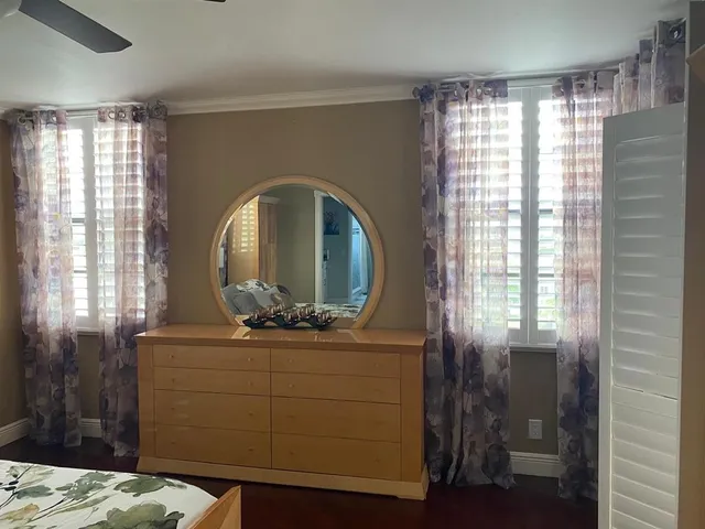 a view of a livingroom with furniture