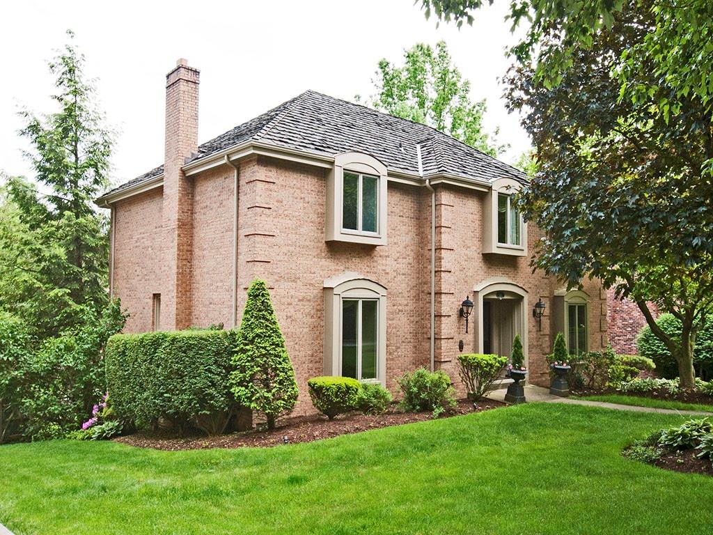 816 Flint Ridge Road Mt. Lebanon, PA 15243 - Photo 1 of 22 Gallery Image 1