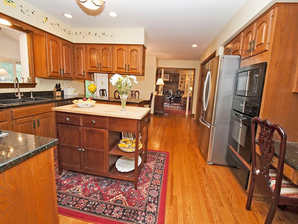 816 Flint Ridge Road Mt. Lebanon, PA 15243 - Photo 11 of 22 Gallery Image 11