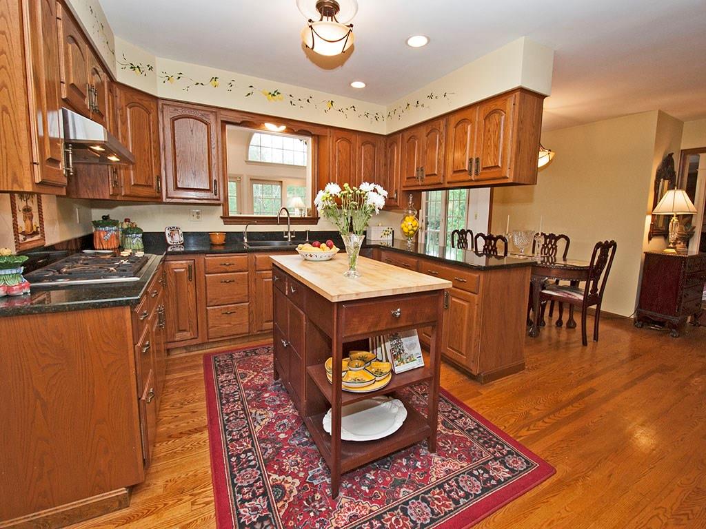816 Flint Ridge Road Mt. Lebanon, PA 15243 - Photo 12 of 22 Gallery Image 12
