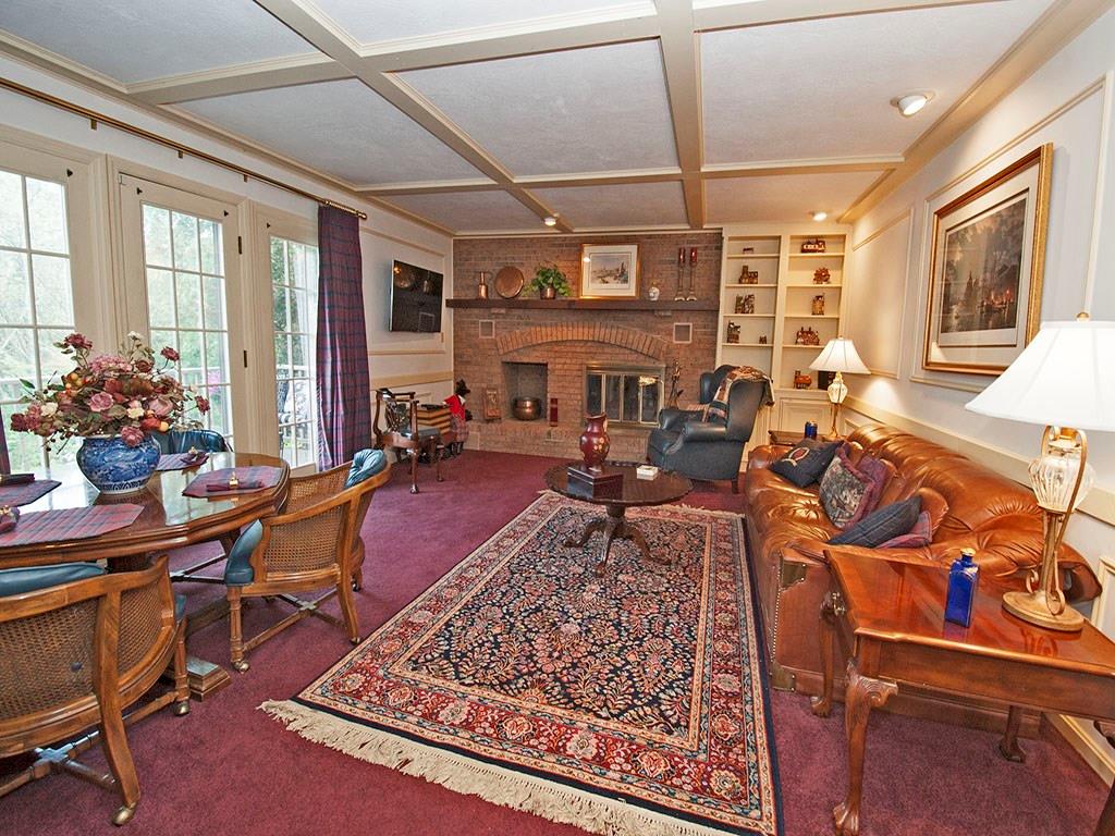816 Flint Ridge Road Mt. Lebanon, PA 15243 - Photo 16 of 22 Gallery Image 16