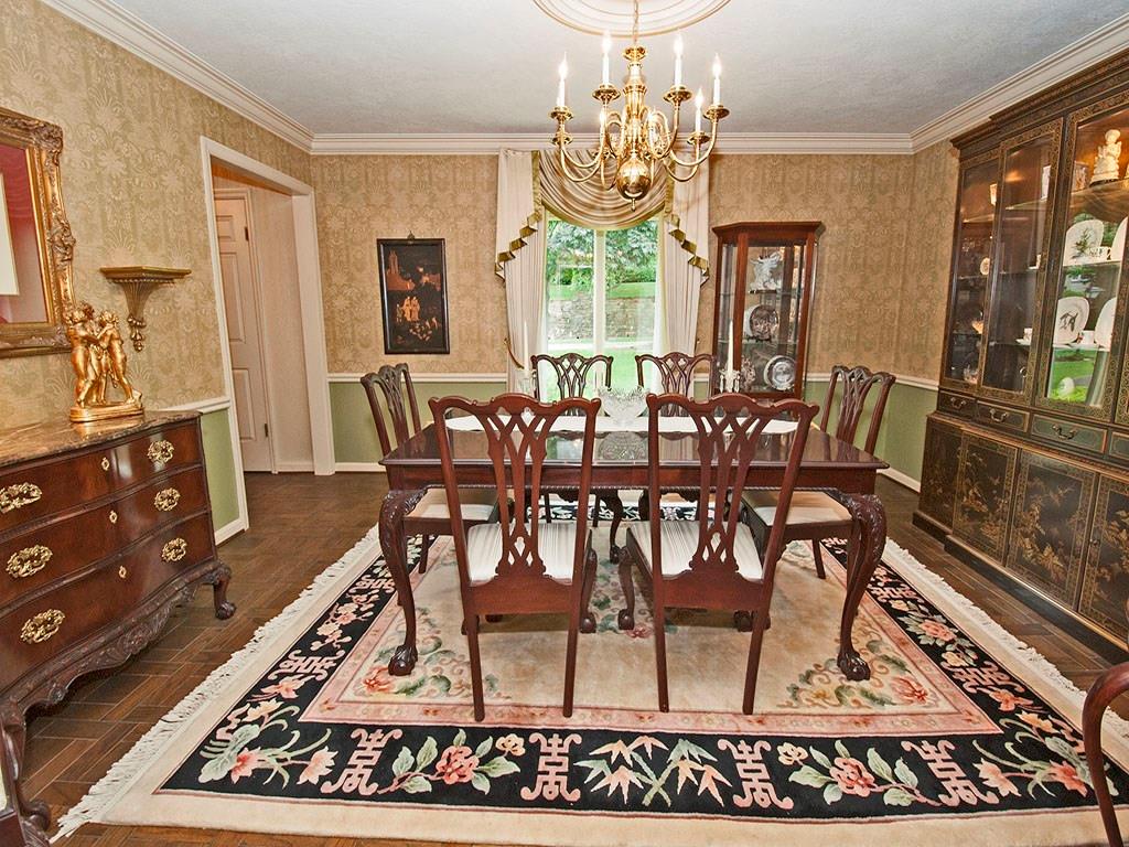 816 Flint Ridge Road Mt. Lebanon, PA 15243 - Photo 10 of 22 Gallery Image 10