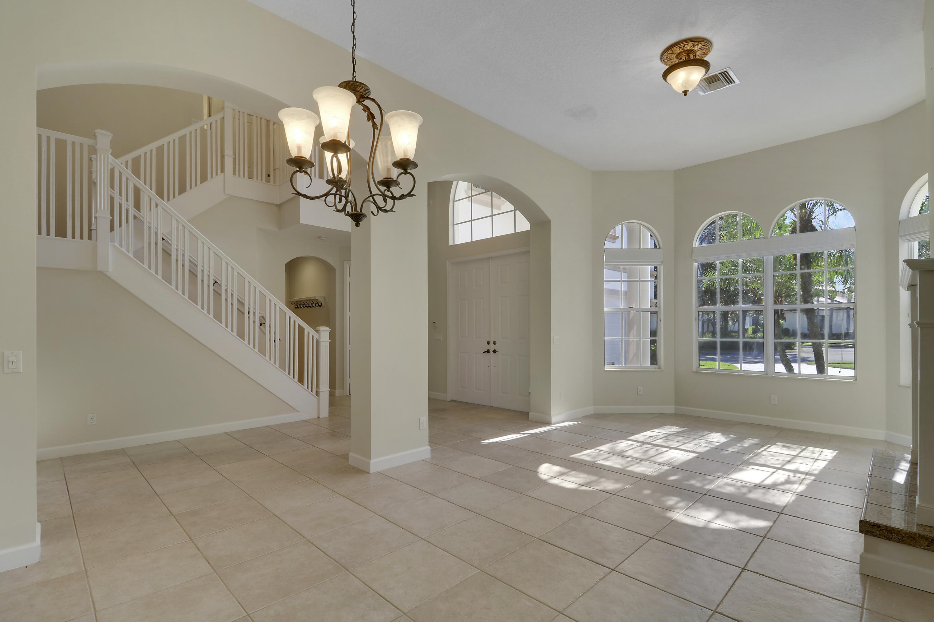 8605 Tompson Point Road Port St. Lucie, FL 34986 - Photo 17 of 90 Living Area/Foyer