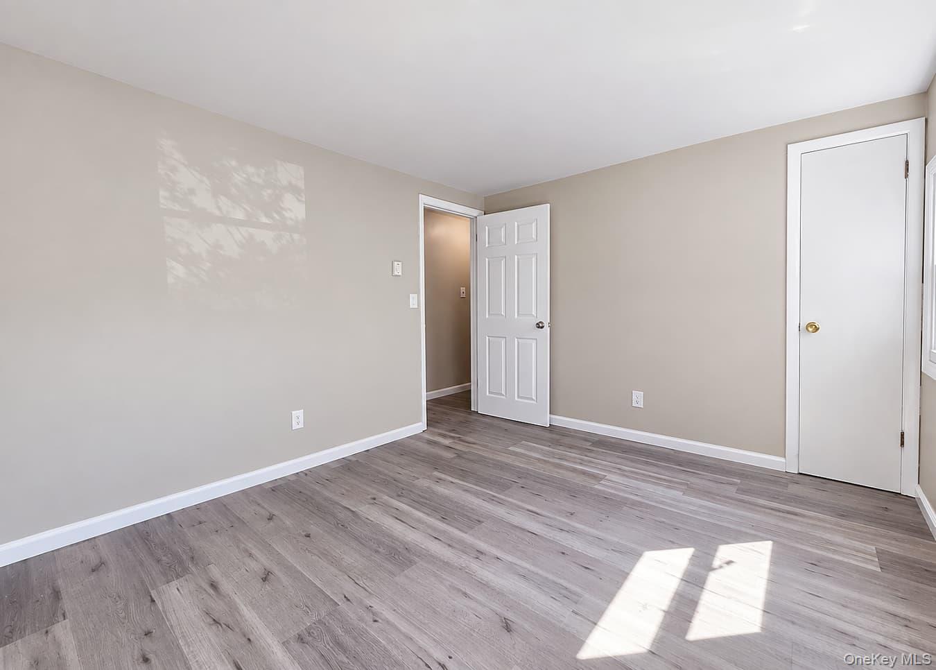 1065 Udall Road Bay Shore, NY 11706 - Photo 12 of 20 Gallery Image 12