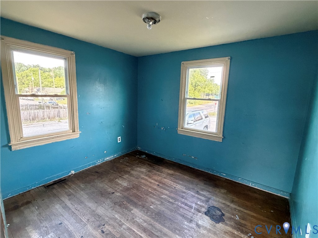 2401 Raleigh Street Hopewell, VA 23860 - Photo 5 of 10 Gallery Image 5