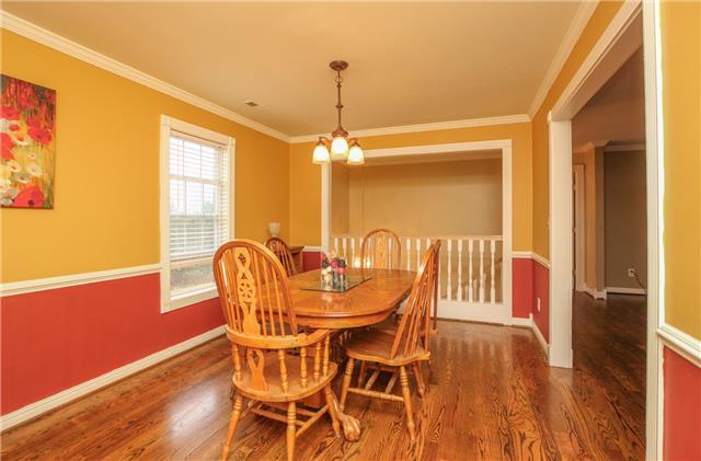 3820 Anderson Road Nashville, TN 37217 - Photo 9 of 20 Beautiful dining room