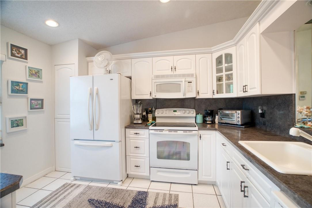 8770 Windrow Way, Unit 8770 Boca Raton, FL 33496 - Photo 3 of 21 Photo 3
