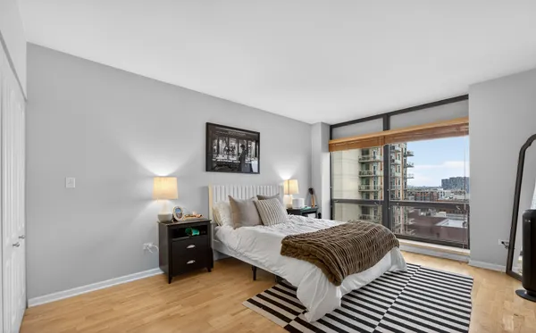 $4,200 | 1212 North Wells Street, Unit 1205, Chicago, IL 60610