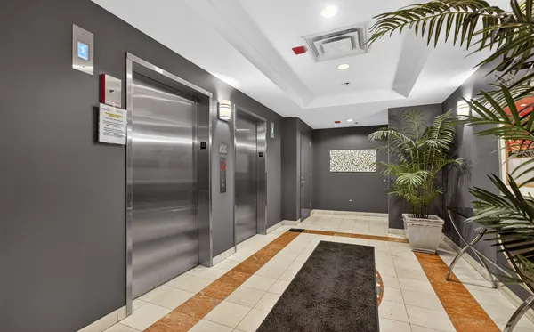 $4,200 | 1212 North Wells Street, Unit 1205, Chicago, IL 60610