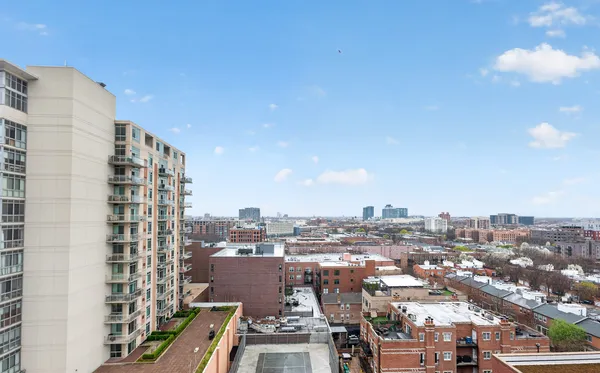 $4,200 | 1212 North Wells Street, Unit 1205, Chicago, IL 60610