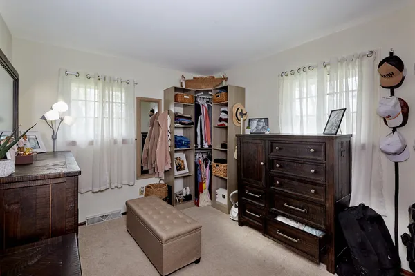 $324,900 | 6199 North River Trail Drive, Milwaukee, WI 53225