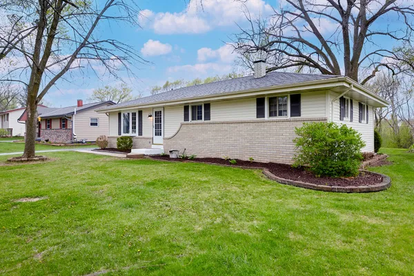 $324,900 | 6199 North River Trail Drive, Milwaukee, WI 53225