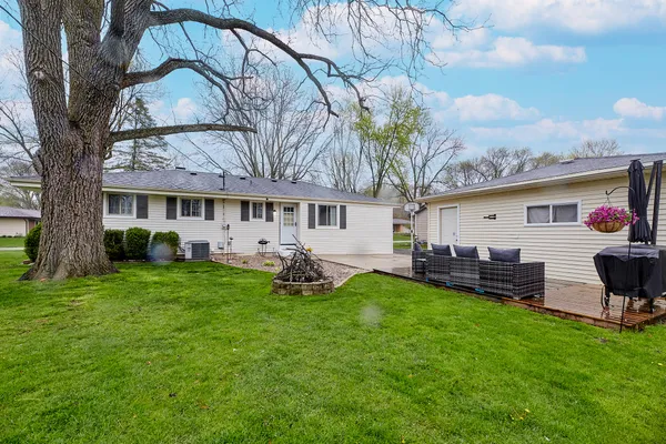 $324,900 | 6199 North River Trail Drive, Milwaukee, WI 53225