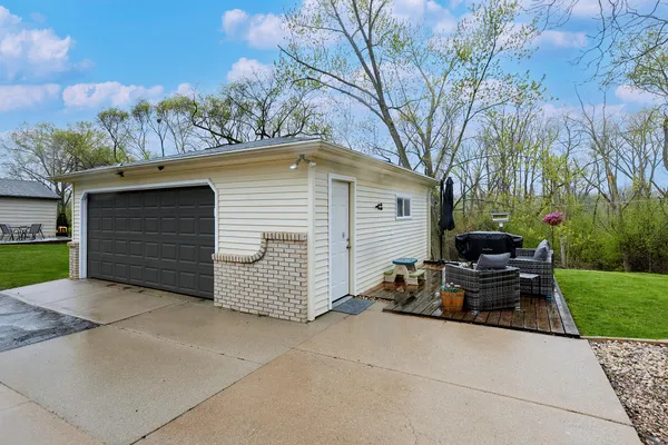 $324,900 | 6199 North River Trail Drive, Milwaukee, WI 53225