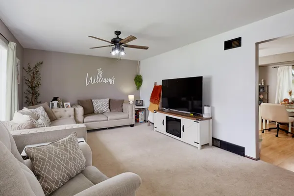 $324,900 | 6199 North River Trail Drive, Milwaukee, WI 53225