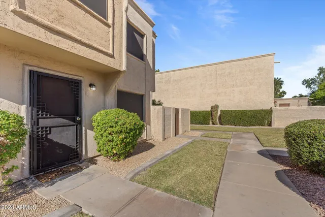 $2,800 | 8111 East Glenrosa Avenue, Scottsdale, AZ 85251