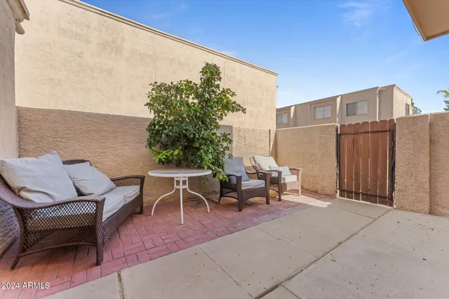 $2,800 | 8111 East Glenrosa Avenue, Scottsdale, AZ 85251