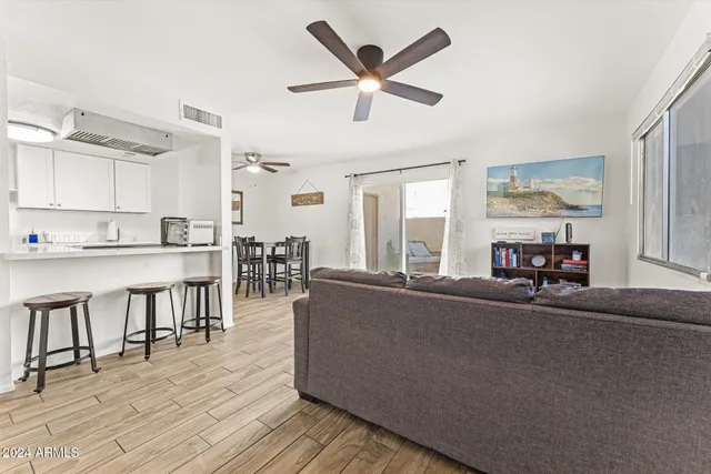 $2,800 | 8111 East Glenrosa Avenue, Scottsdale, AZ 85251