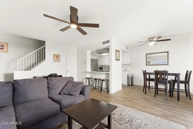 $2,800 | 8111 East Glenrosa Avenue, Scottsdale, AZ 85251