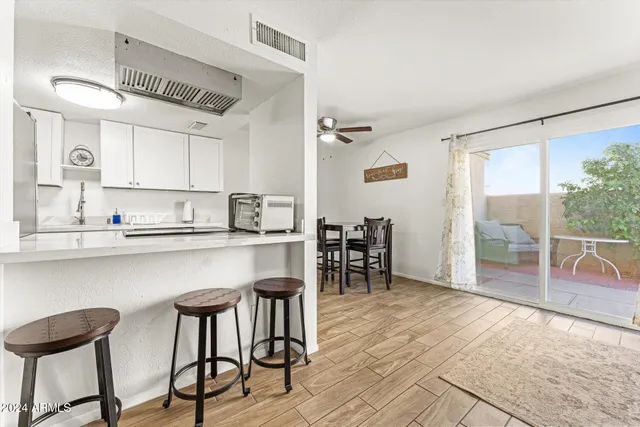 $2,800 | 8111 East Glenrosa Avenue, Scottsdale, AZ 85251