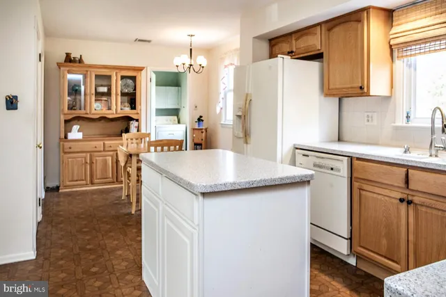 $499,100 | 643 Barbara Drive, East Norriton, PA 19403