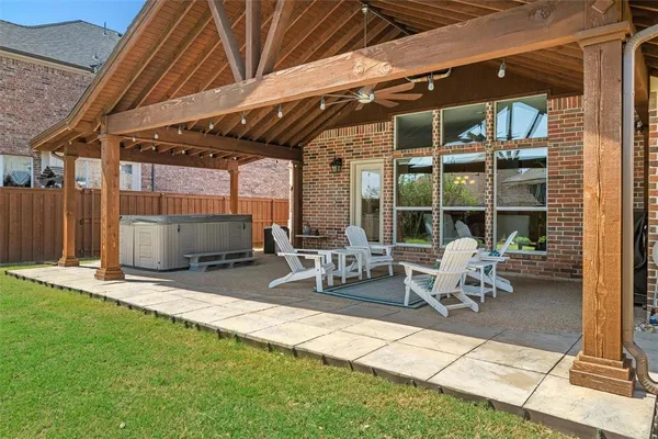 a view of yard with seating area