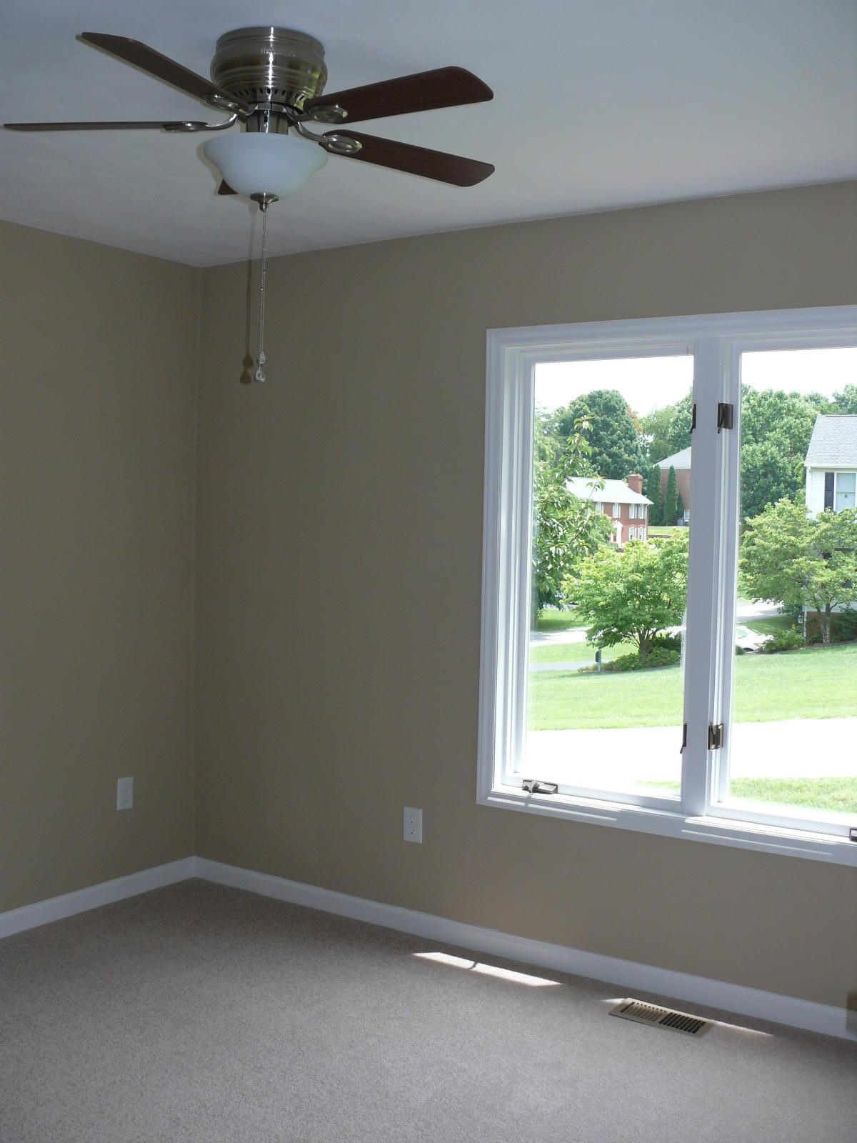 112 Jonathan Road Roanoke, VA 24019 - Photo 29 of 51 P1110417