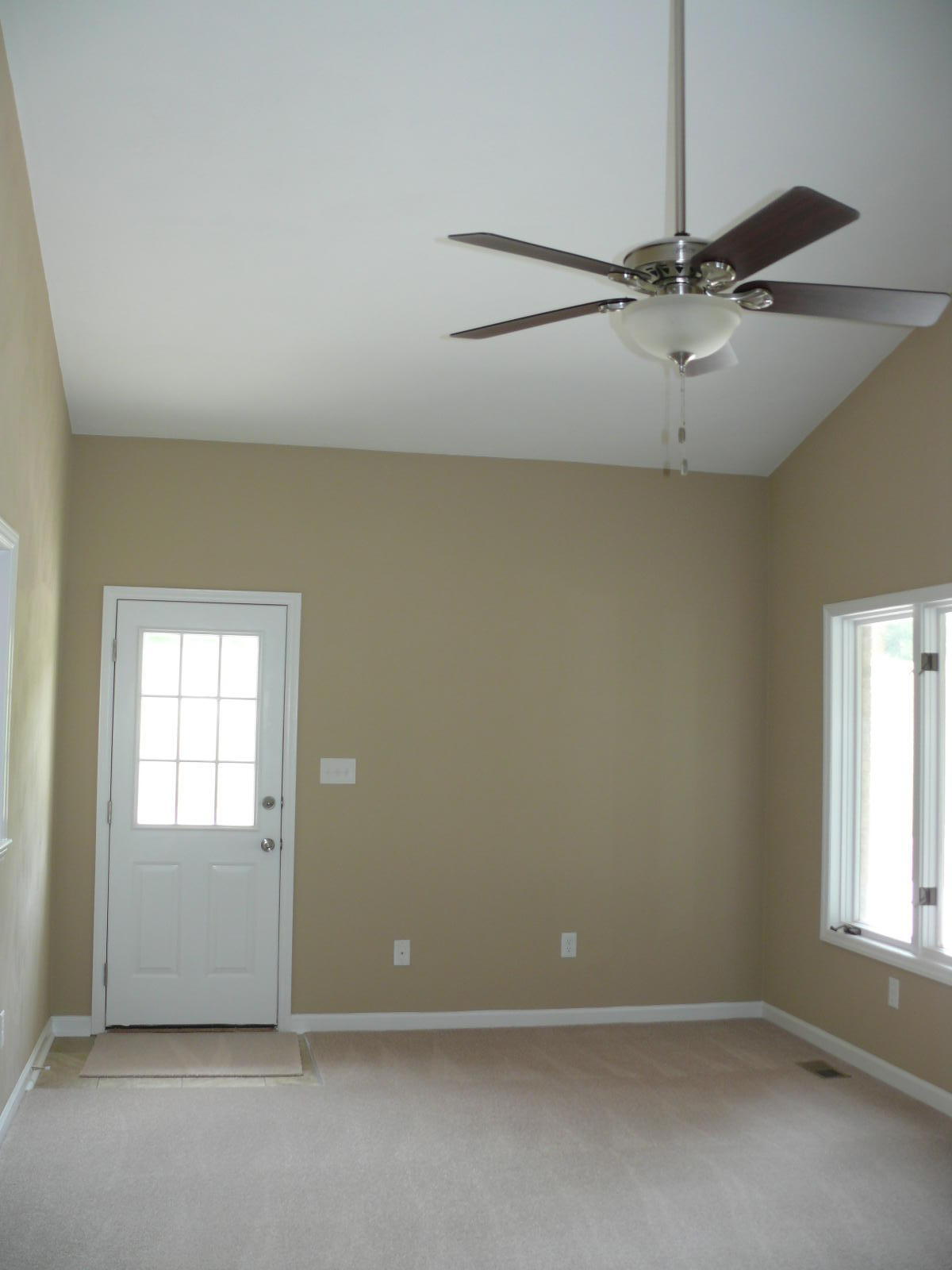 112 Jonathan Road Roanoke, VA 24019 - Photo 9 of 51 P1110396
