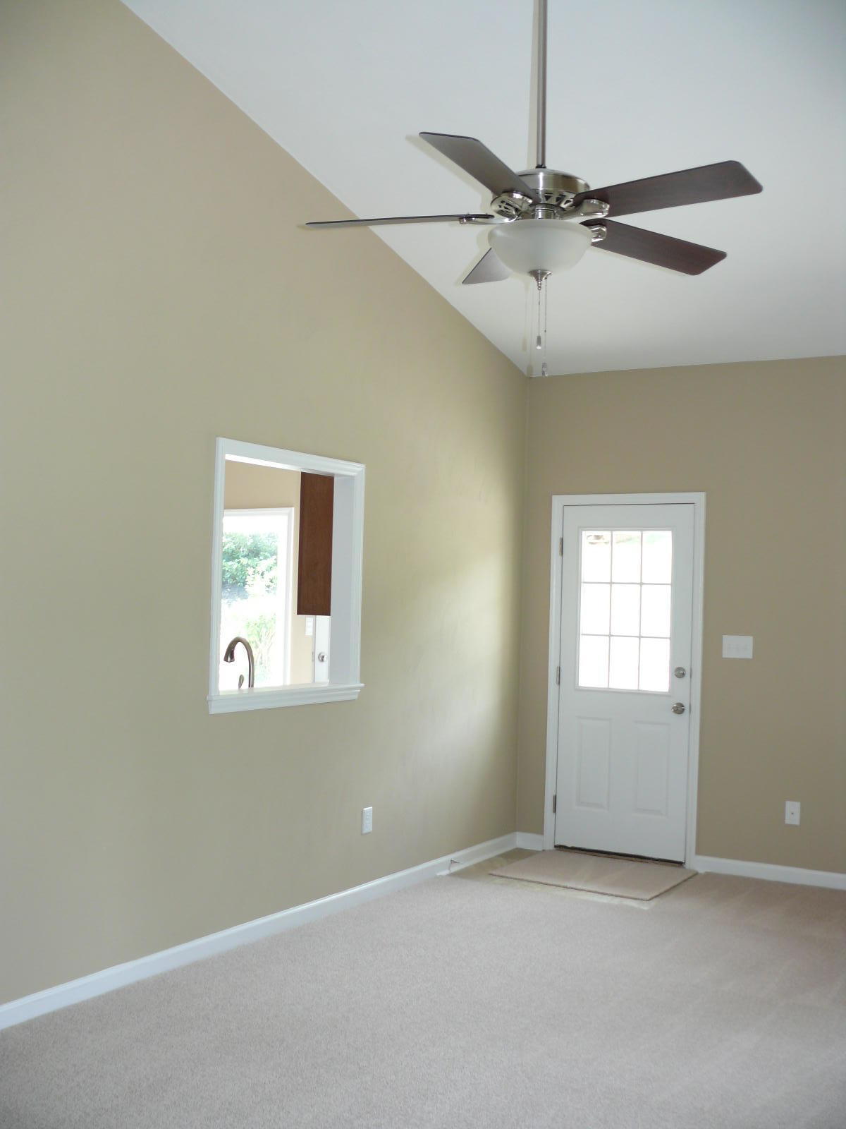 112 Jonathan Road Roanoke, VA 24019 - Photo 10 of 51 P1110397
