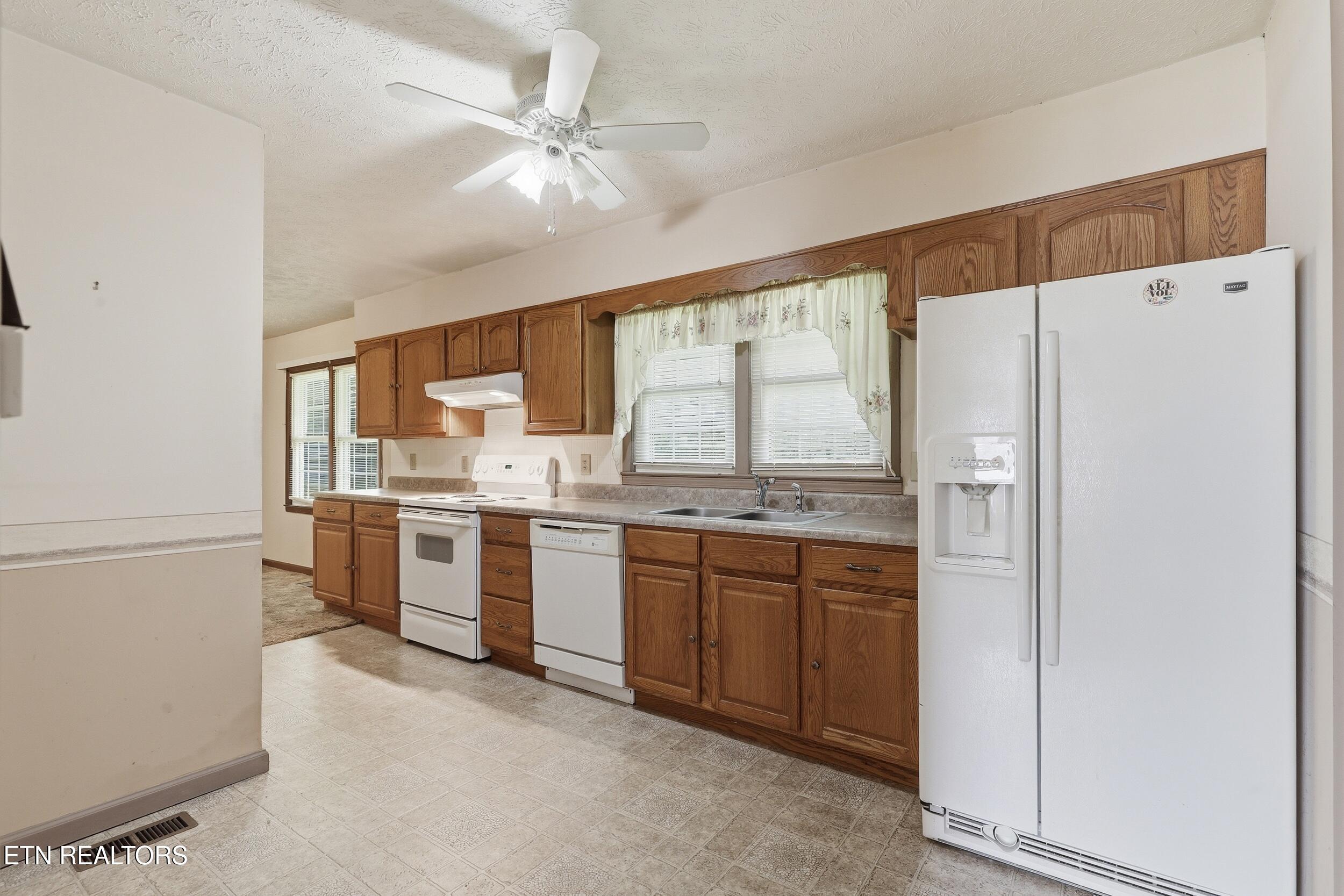 5421 Bluefield Road Knoxville, TN 37921 - Photo 28 of 42 29_5421_bluefield_rd_0047