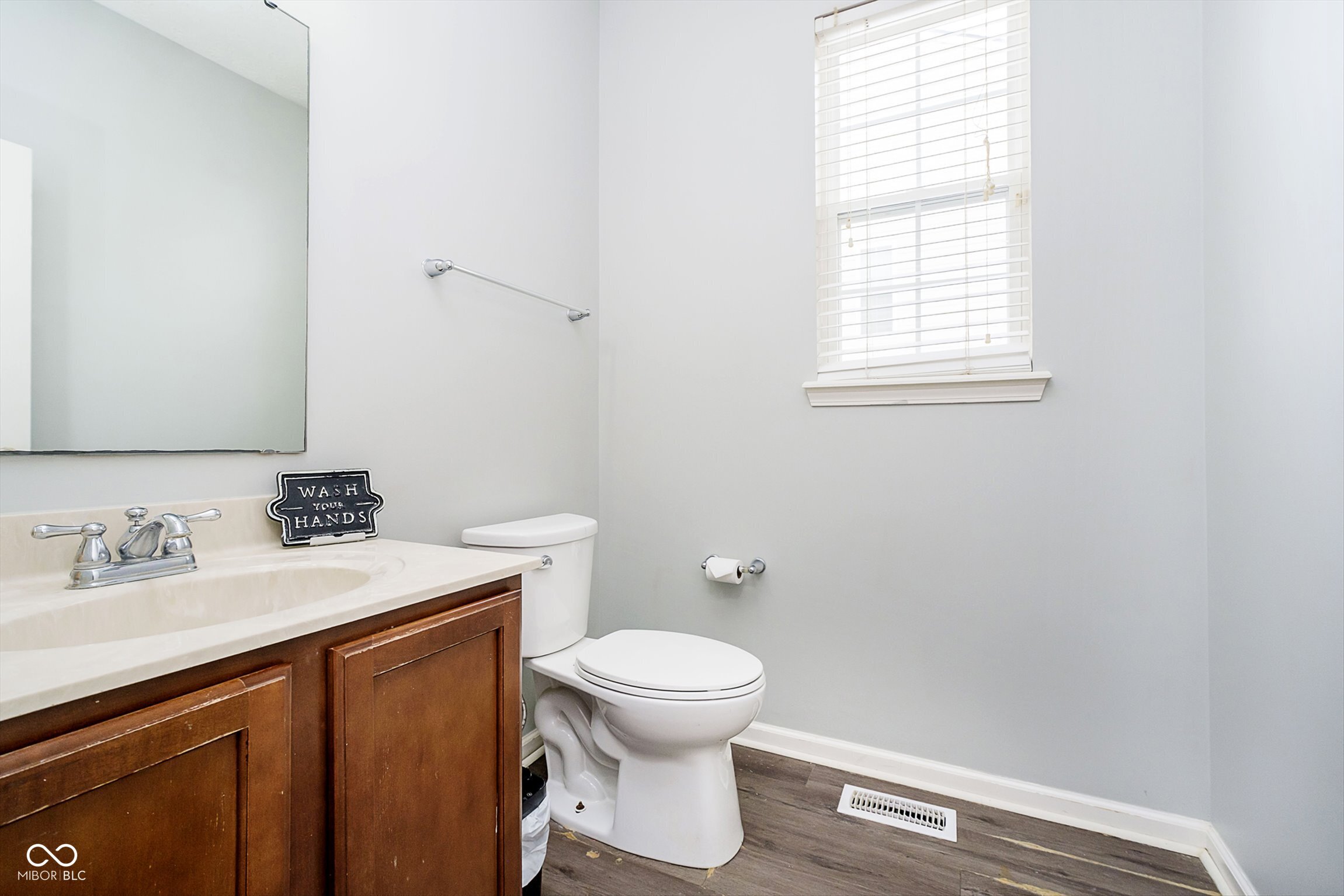 1251 Softwind Drive Indianapolis, IN 46260 - Photo 16 of 36