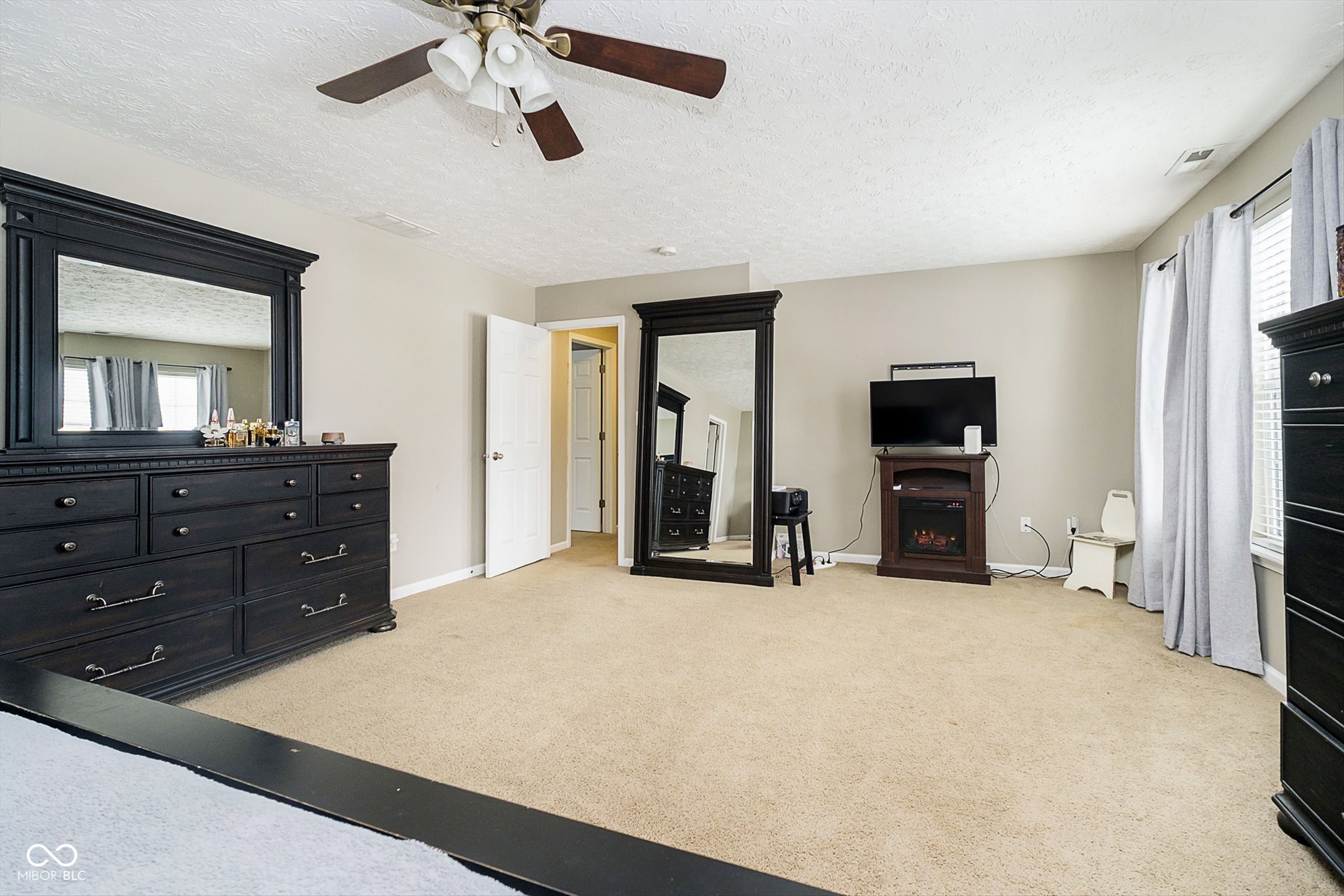 1251 Softwind Drive Indianapolis, IN 46260 - Photo 18 of 36