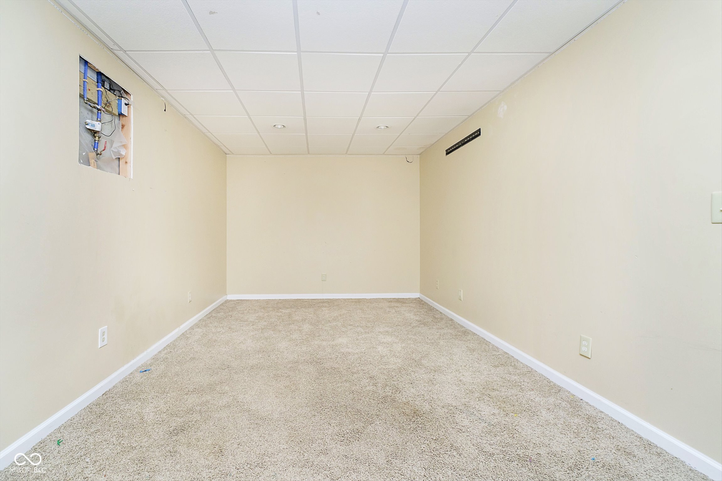 1251 Softwind Drive Indianapolis, IN 46260 - Photo 31 of 36