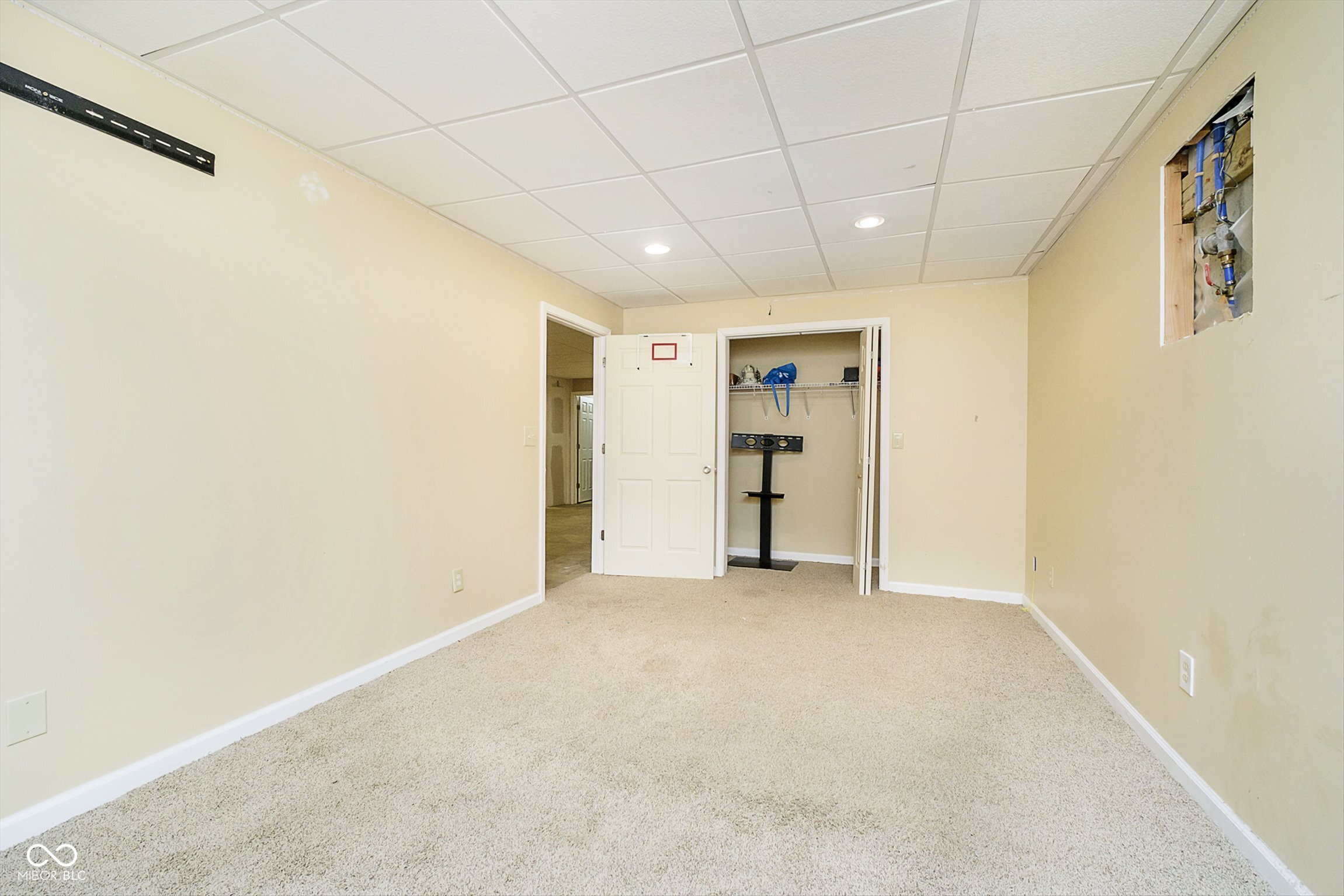 1251 Softwind Drive Indianapolis, IN 46260 - Photo 32 of 36