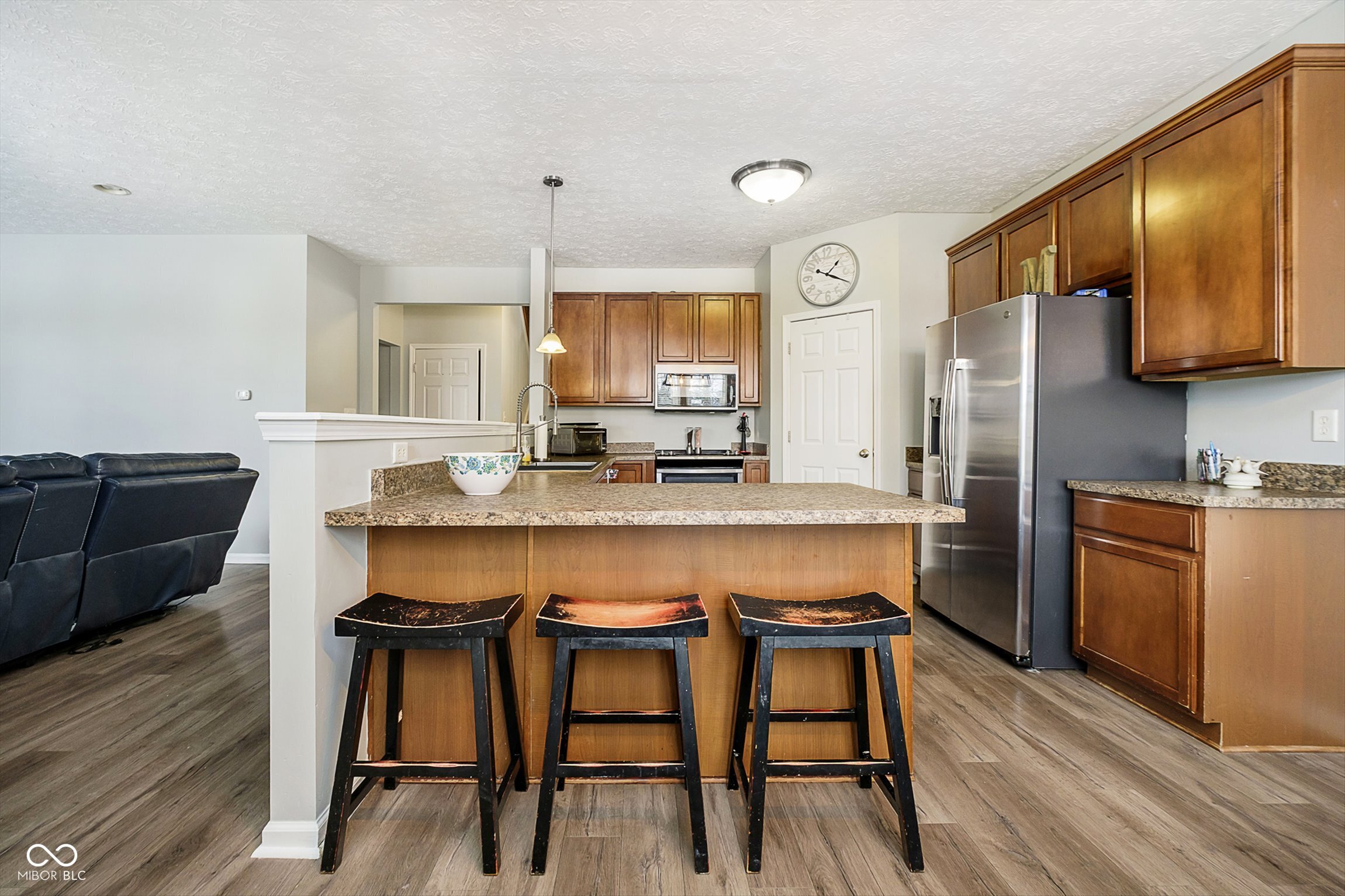 1251 Softwind Drive Indianapolis, IN 46260 - Photo 5 of 36