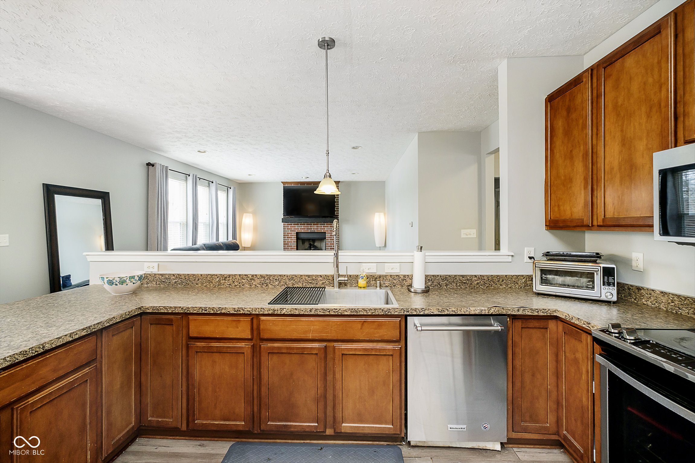 1251 Softwind Drive Indianapolis, IN 46260 - Photo 7 of 36