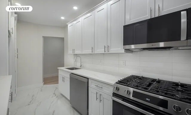 $899,995 | 325 East 80th Street, Unit 1F | Upper East Side