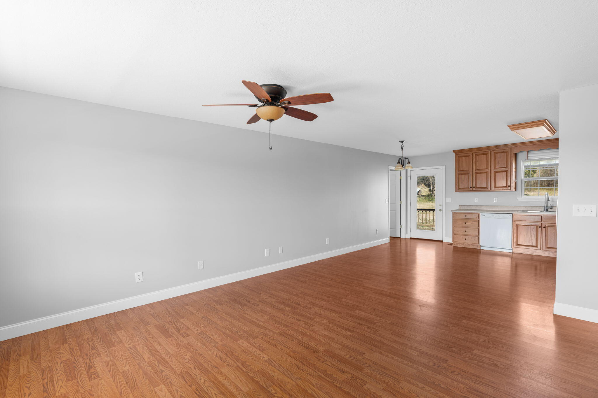167 McClellan Road Madisonville, TN 37354 - Photo 5 of 40 8-web-or-mls-McCellen-Brieanna-16