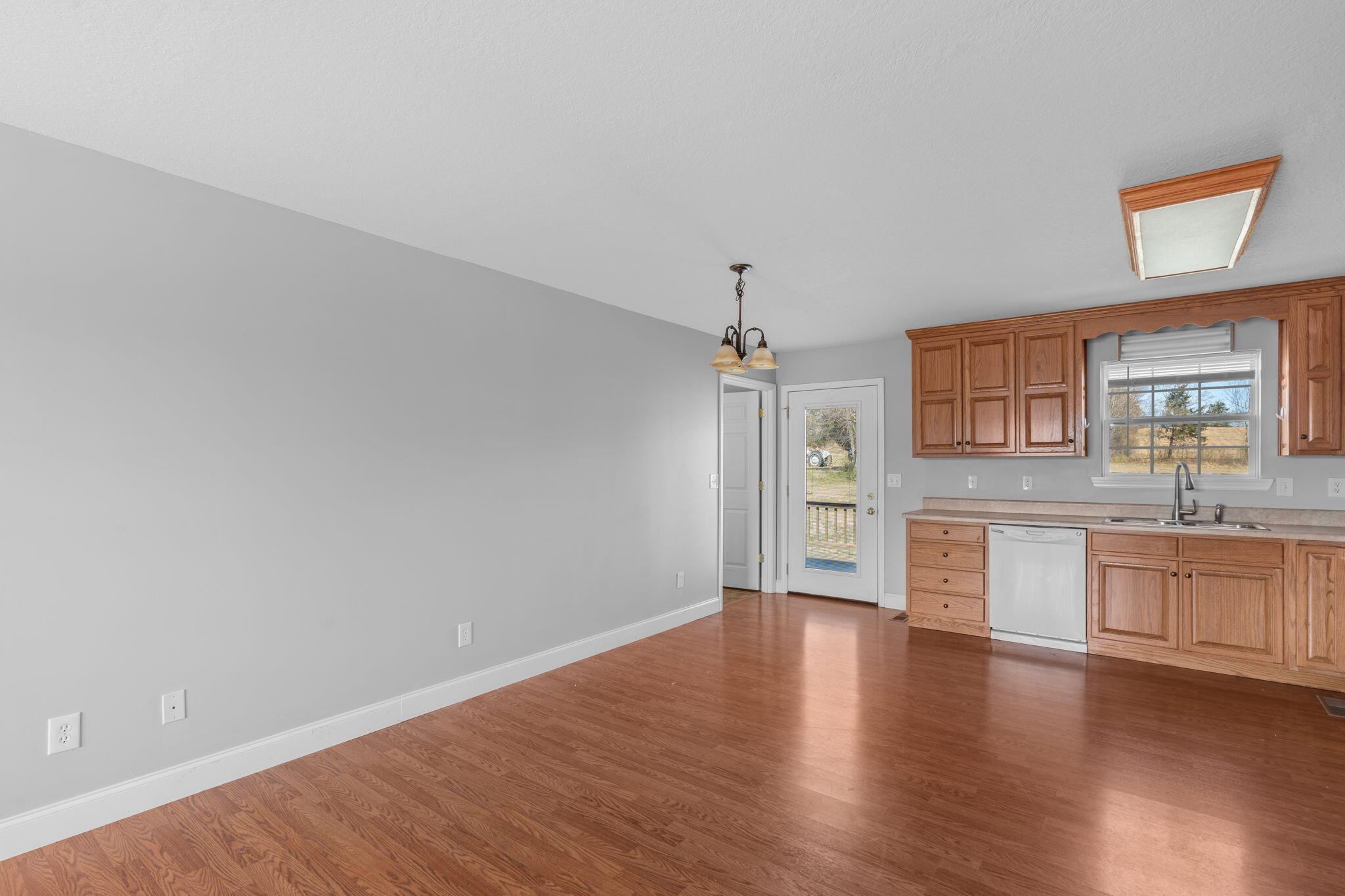 167 McClellan Road Madisonville, TN 37354 - Photo 7 of 40 12-web-or-mls-McCellen-Brieanna-19