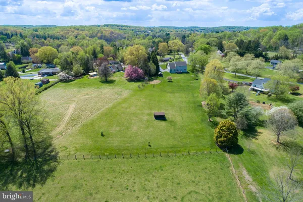 $850,000 | 605 Clarks Lane, West Chester, PA 19382