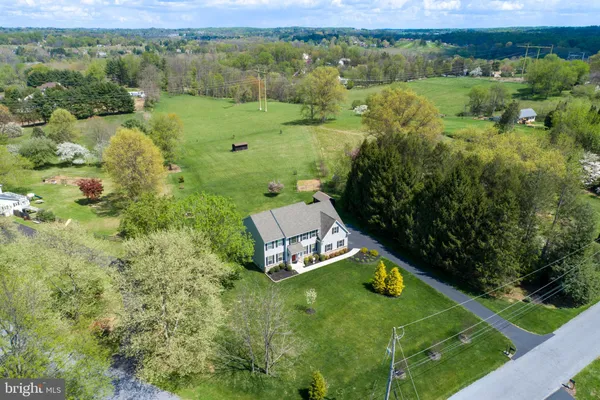 $850,000 | 605 Clarks Lane, West Chester, PA 19382