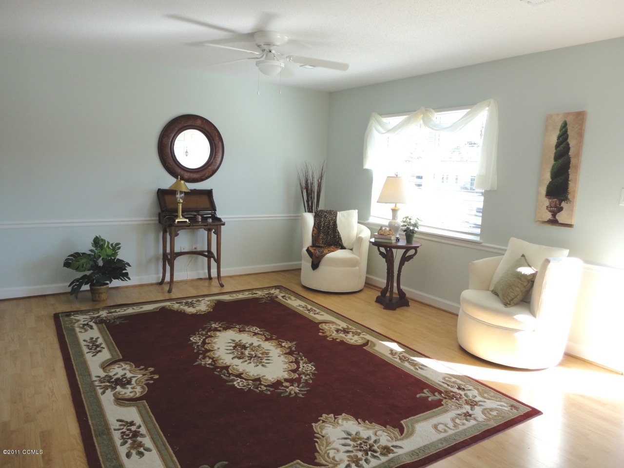 133 Bayberry Road Newport, NC 28570 - Photo 3 of 19 Living Room Additional View